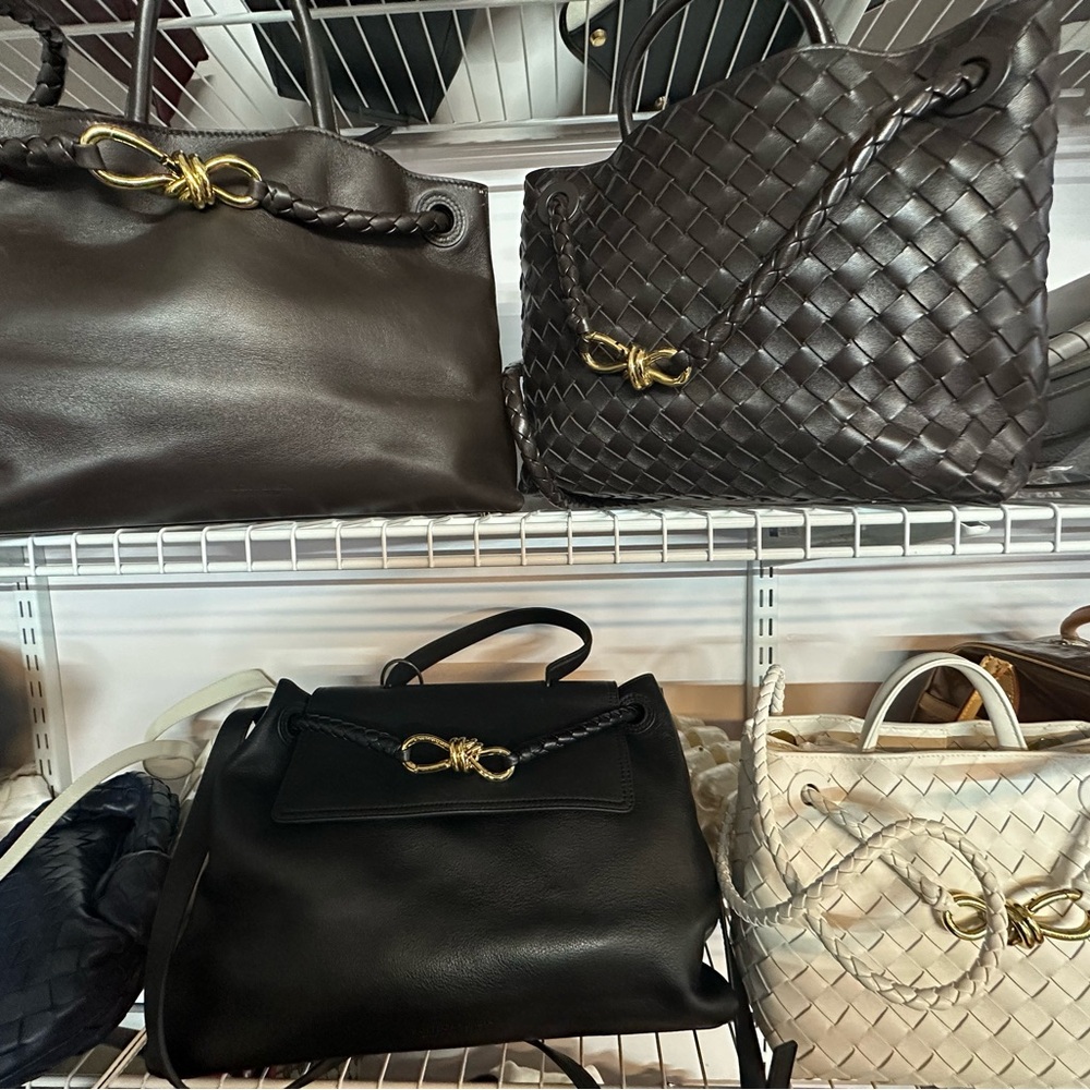 BOTTEGA VENETA 
Andiamo medium leather tote - Picture 3 of 9